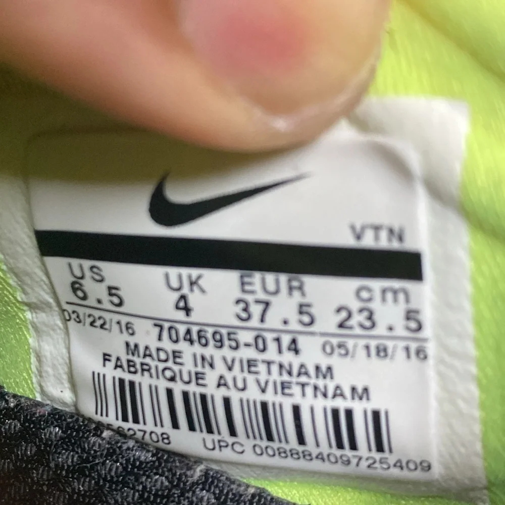 Nike Free TR Fit 5 Women’s Running Sneakers “Black White Gray Volt”